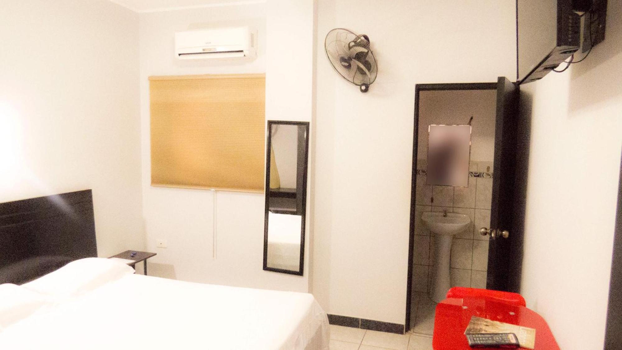 Jer'S Hostal Tumbes Zewnętrze zdjęcie