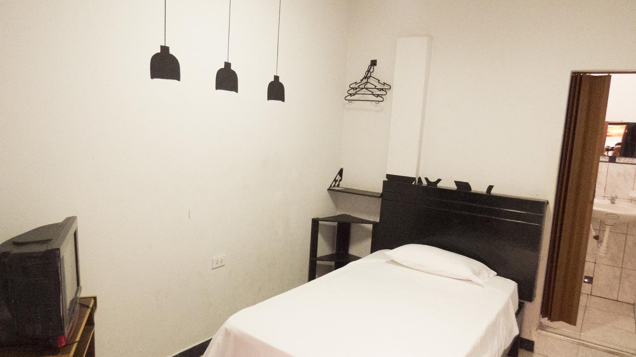 Jer'S Hostal Tumbes Zewnętrze zdjęcie