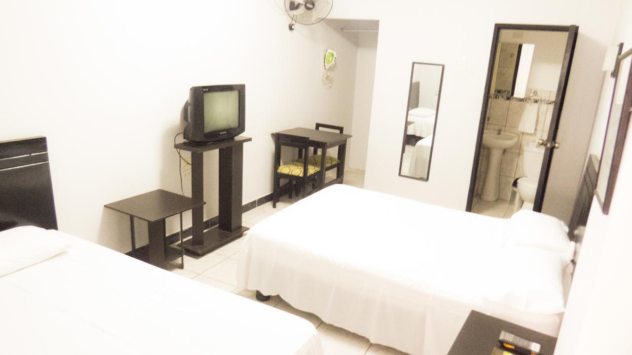 Jer'S Hostal Tumbes Zewnętrze zdjęcie