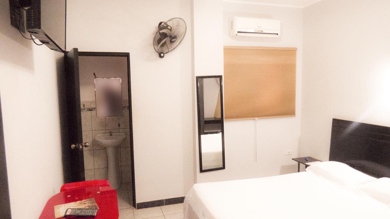 Jer'S Hostal Tumbes Zewnętrze zdjęcie