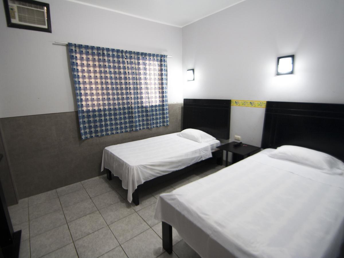 Jer'S Hostal Tumbes Zewnętrze zdjęcie