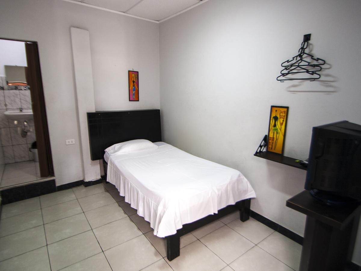 Jer'S Hostal Tumbes Zewnętrze zdjęcie
