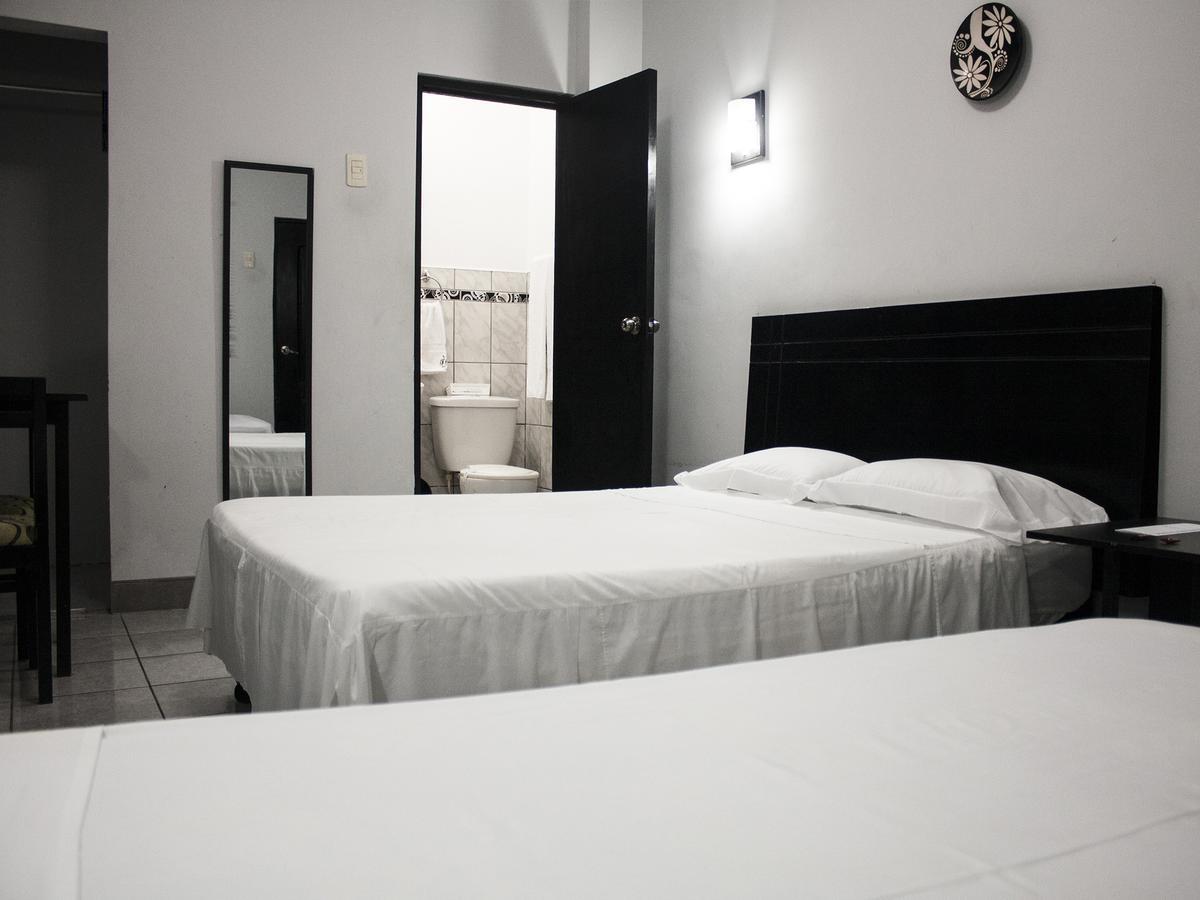Jer'S Hostal Tumbes Zewnętrze zdjęcie
